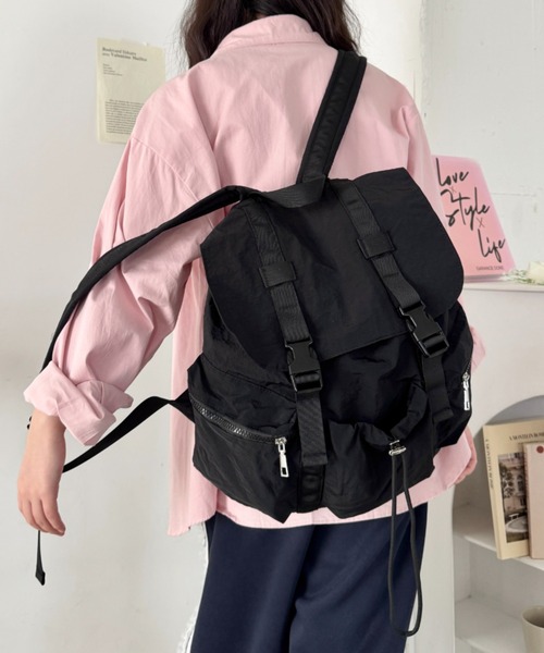 SOLLON.(ソルロン)の「ダブルベルトアウトポケットリュック(バックパック/リュック・レディース・アイボリー/ブラック/カーキ/グレー・FREE)」の12枚目の写真