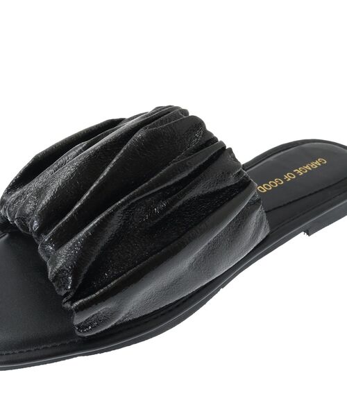 GARAGE OF GOOD CLOTHING(ガレージオブグッドクロージング)の「シャーリングフラットサンダル(サンダル・レディース・ブラック・S)」の14枚目の写真