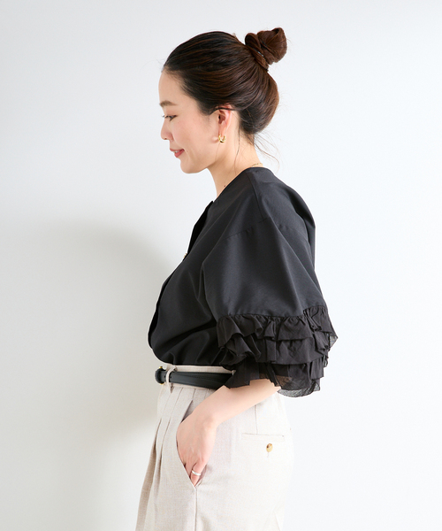 B.C STOCK（ベーセーストック）の「手洗い可 / UVcare / 接触冷感 / add Function フリル袖ブラウス（シャツ/ブラウス・レディース・ベージュ/ブラック/ホワイト・FREE）」の8枚目の写真