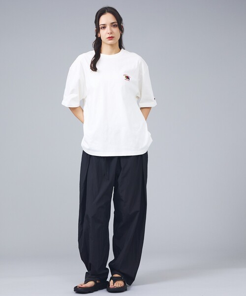 FRUIT OF THE LOOM（フルーツオブザルーム）の「【FRUIT OF THE LOOM/フルーツ・オブ・ザ・ルーム】バックロゴメッセージTシャツ/ユニセックス（Tシャツ/カットソー・メンズ・チャコールグレー/イエロー/ホワイト・M/L）」の5枚目の写真