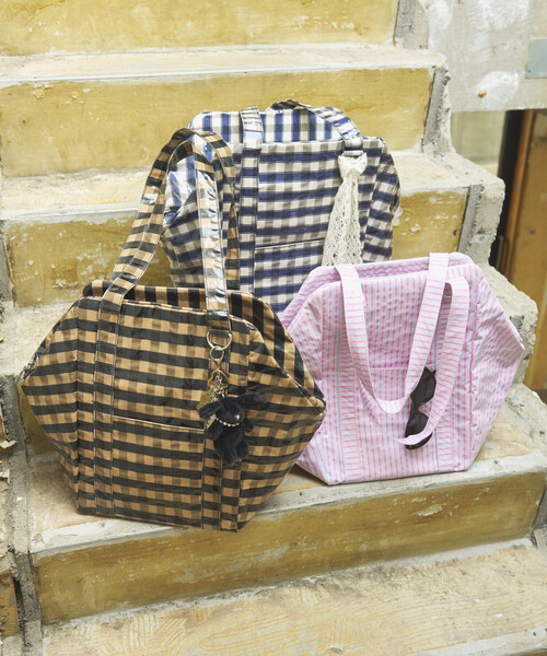 Firsthand（ファーストハンド）の「Firsthand/ファーストハンド ラミネート加工 ビッグトートバッグ（トートバッグ・レディース・ベージュ/ネイビー/ピンク・ONE SIZE）」の4枚目の写真