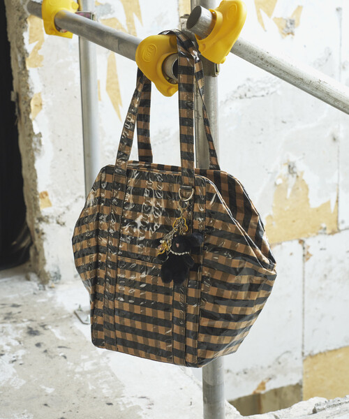 Firsthand（ファーストハンド）の「Firsthand/ファーストハンド ラミネート加工 ビッグトートバッグ（トートバッグ・レディース・ベージュ/ネイビー/ピンク・ONE SIZE）」の6枚目の写真