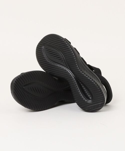 SKECHERS(スケッチャーズ)の「《SKECHERS》ULTRA FLEX 3.0-FOREVER BETTER(サンダル・レディース・グレー系その他2/ブラック/グレー系その他・22.5cm/23.0cm/23.5cm/24.0cm/24.5cm/25.0cm/22.0cm)」の4枚目の写真