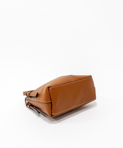 AULENTTI（オウレンティ）の「【AULENTTI/オウレンティ】ショルダーバッグ ハンドバッグ　2WAY　Sサイズ（ショルダーバッグ・レディース・ブラック/ブラウン・FREE）」の7枚目の写真