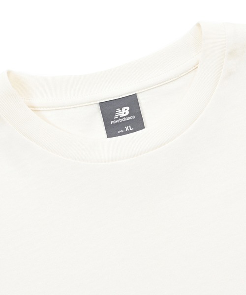 NEW BALANCE(ニューバランス)の「エンブロイダリードNBロングスリーブTシャツ(Tシャツ/カットソー・メンズ・オフホワイト/ダークブラック・SMALL/MEDIUM/LARGE/X-LARGE/XX-LARGE)」の8枚目の写真
