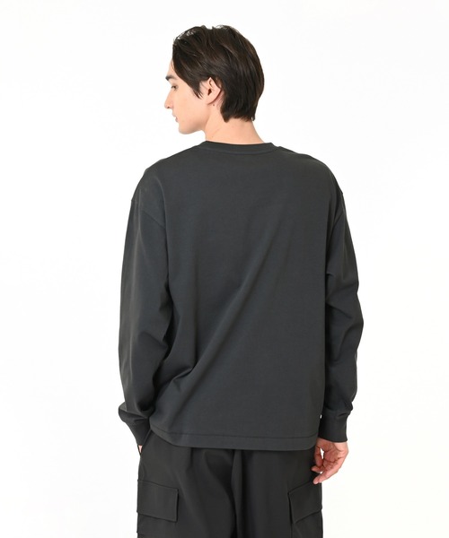 NEW BALANCE(ニューバランス)の「エンブロイダリードNBロングスリーブTシャツ(Tシャツ/カットソー・メンズ・オフホワイト/ダークブラック・SMALL/MEDIUM/LARGE/X-LARGE/XX-LARGE)」の14枚目の写真