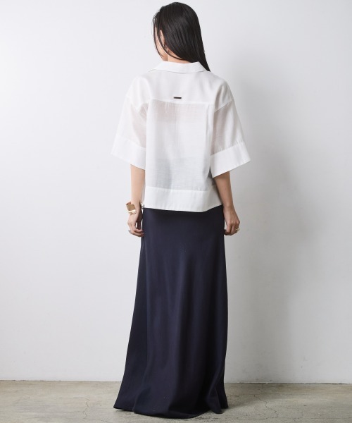 CHIC STYLE(シックスタイル)の「シアー素材ワイドスリーブシャツ<大きいサイズ有>シックスタイル(シャツ/ブラウス・レディース・オフホワイト/ネイビー・4L/5L/3L/LL/L/M)」の14枚目の写真