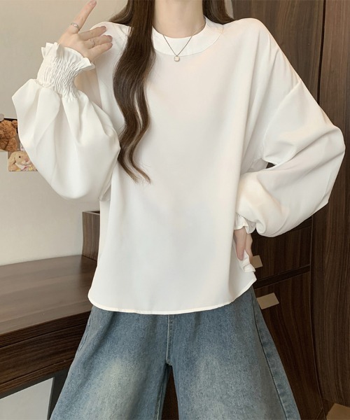 ONEP STAR(ワンピスター)の「スモッキング袖バックボタンブラウス(シャツ/ブラウス・レディース・ホワイト/ブラック/ベージュ/ブラウン・MEDIUM/LARGE/X-LARGE)」の2枚目の写真