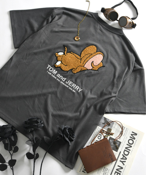Tom＆Jerry（トムアンドジェリー）の「【neos】TOM&JERRY トTOM&JERRY トムとジェリー Tシャツ レディース メンズ 刺繍 ワッペン バックプリント ルーズシルエット 半袖 ビッグT サガラ刺繍 ユニセックス（Tシャツ/カットソー・レディース・サックスブルー/ホワイト/キナリ/スミクロ・MEDIUM/LARGE/X-LARGE）」の8枚目の写真