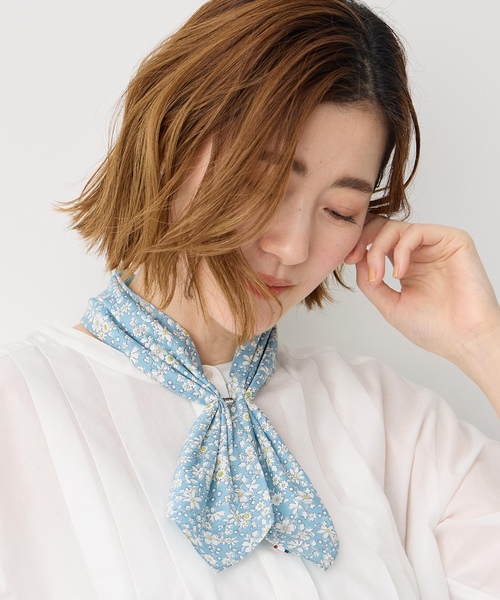 Petit Honfleur(プチオンフルール)の「【Liberty】リバティプリントワンタッチスカーフ【接触冷感】(ストール/ショール・レディース・グリーン/ネイビー/ブルー/サックスブルー・フリー)」の21枚目の写真