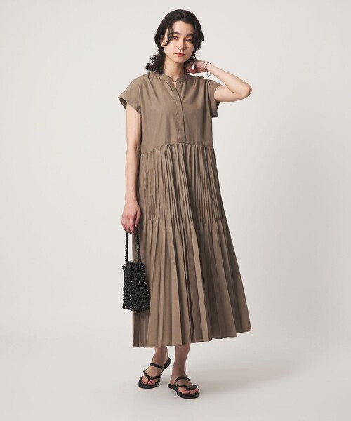 green label relaxing（グリーンレーベルリラクシング）の「【結論シリーズ】全方位映えプリーツワンピ［size SHORT/TALLあり］（ワンピース・レディース・ライトブルー/モカ/ブラック・TALL/SHORT/FREE）」の2枚目の写真