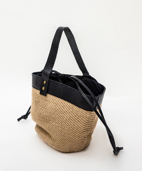 TARANGO(タランゴ)の「【TARANGO】麻ジュート×本革バッグ ワンショルダーバッグ 巾着バッグ(かごバッグ・レディース・ナチュラル・FREE)」の12枚目の写真