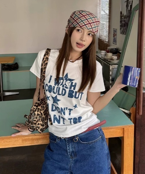 AVYL(アヴィル)の「ヴィンテージライク スターロゴコンパクトTシャツ(Tシャツ/カットソー・レディース・ホワイト/ブラック・M)」の10枚目の写真