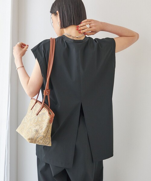 TAION(タイオン)の「【SHIPS別注】TAION: 〈UVカット/接触冷感/吸水速乾〉バック スリット TEE(Tシャツ/カットソー・レディース・ブラック/ホワイト・ONE SIZE)」の2枚目の写真