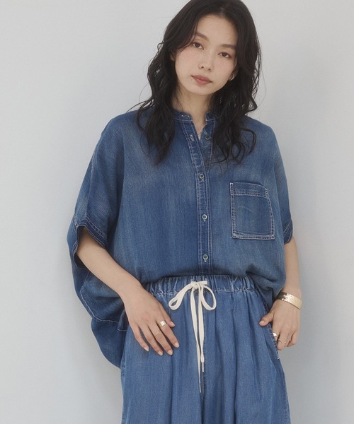 hunch(ハンチ)の「シアーデニム オーバー半袖シャツ(シャツ/ブラウス・レディース・ダークグレー/ライトブルー/ブルー・FREE)」の3枚目の写真