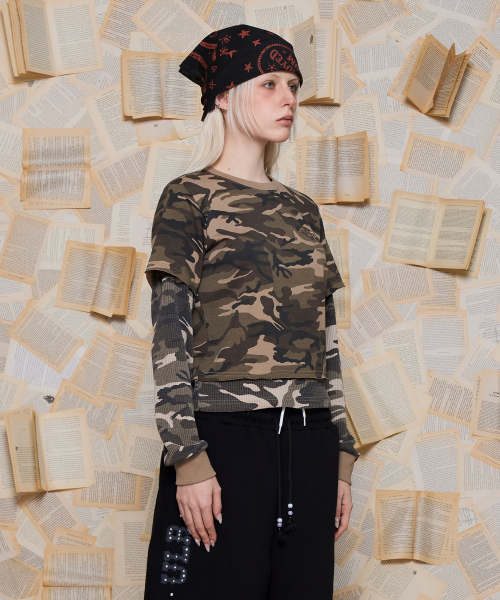 UNALLOYED(アナロイド)の「レイヤードスリーブカモTシャツ / ベージュ(Tシャツ/カットソー・メンズ・その他・SMALL/MEDIUM)」の2枚目の写真
