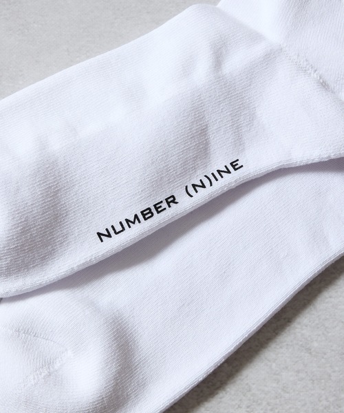 NUMBER (N)INE(ナンバーナイン)の「100% FINE COTTON 2-PACK PLAIN RIB LINE SOCKS / ファイン コットン100% プレーン リブ ライン ソックス(ソックス/靴下・メンズ・ホワイト/ブラック・25~27cm)」の11枚目の写真