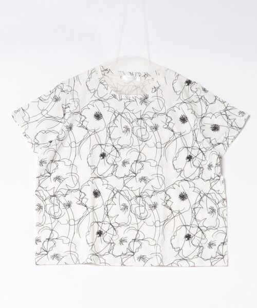 DoCLASSE( ドゥクラッセ)の「綿スラブ・総柄Tシャツ(Tシャツ/カットソー・レディース・グレイッシュベージュ/グレー/シルバー系その他/ブラック/グリーン/ホワイト×シルバー/ライトイエロー/ブラック系その他/ブラウン/ブルー/ホワイト×ブラック/その他/サックスブルー/ブルー系その他・3L/S/LL/L/M/XXL/XL)」の3枚目の写真