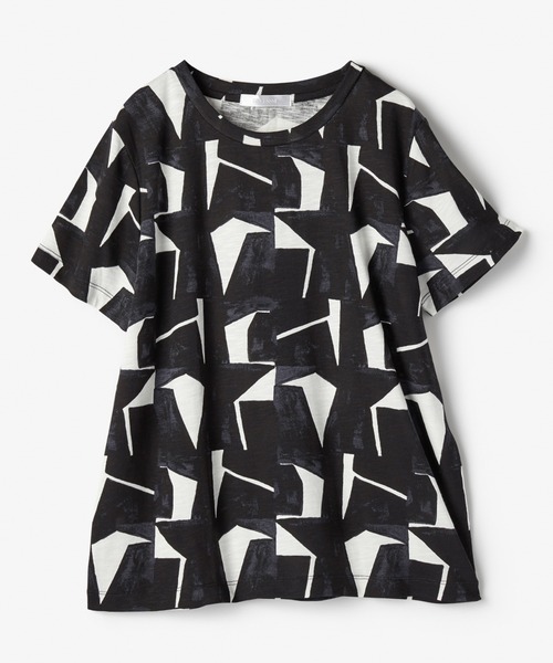 DoCLASSE( ドゥクラッセ)の「綿スラブ・総柄Tシャツ(Tシャツ/カットソー・レディース・グレイッシュベージュ/グレー/シルバー系その他/ブラック/グリーン/ホワイト×シルバー/ライトイエロー/ブラック系その他/ブラウン/ブルー/ホワイト×ブラック/その他/サックスブルー/ブルー系その他・3L/S/LL/L/M/XXL/XL)」の17枚目の写真