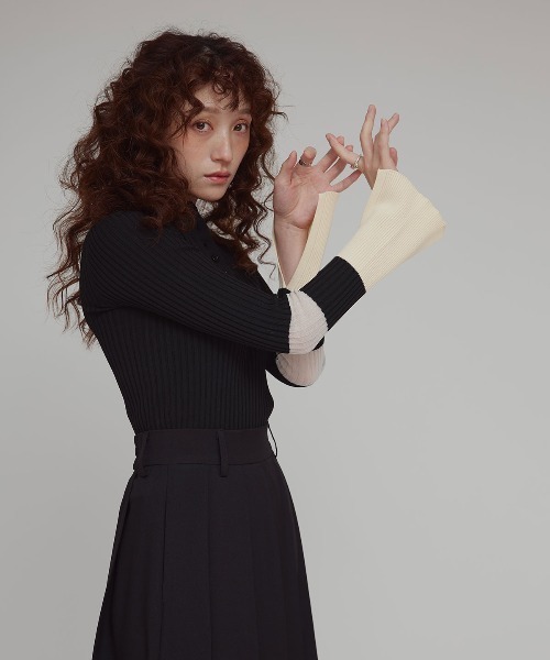 W:Huku(フーク)の「バイカラー 切り替え スリット リブ ニット トップス / Two-Tone Color-Blocked Slit Ribbed Knit Top(ニット/セーター・レディース・ブラウン/グレー/ブラック・FREE)」の6枚目の写真