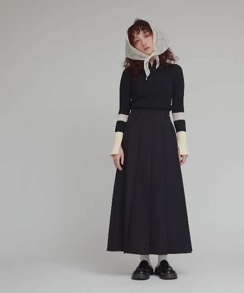 W:Huku(フーク)の「バイカラー 切り替え スリット リブ ニット トップス / Two-Tone Color-Blocked Slit Ribbed Knit Top(ニット/セーター・レディース・ブラウン/グレー/ブラック・FREE)」の17枚目の写真