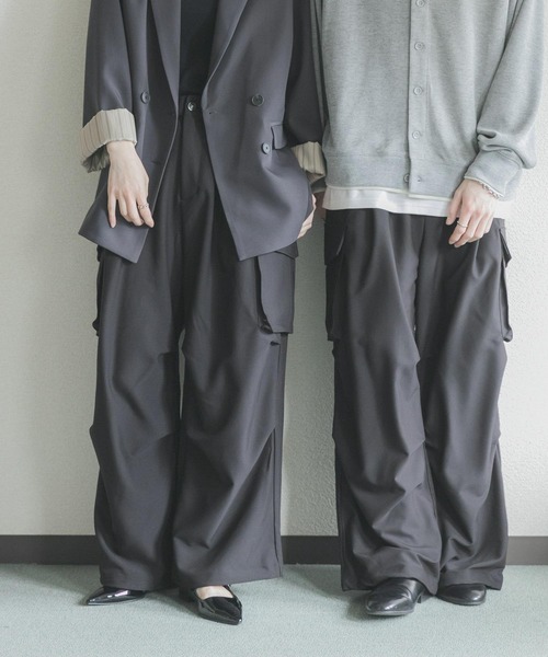 SENSE OF PLACE by URBAN RESEARCH（センスオブプレイスバイアーバンリサーチ）の「【ユニセックス】ワイドカーゴパンツ（その他パンツ・メンズ・ブラウン/チャコールグレー/ブラック/オリーブ・X-SMALL/SMALL/MEDIUM/LARGE）」の22枚目の写真