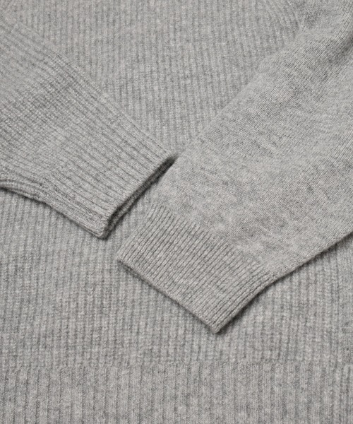 CULLNI(クルニ)の「Extra Wool Tone Switch Layered Rib Neck Knit Pullover(ニット/セーター・メンズ・レッド/ライトグレー/ダークネイビー/ブラック・1/2)」の15枚目の写真
