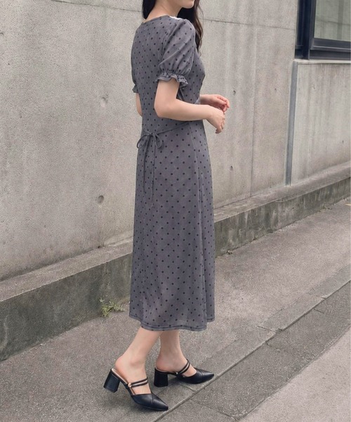 Jasmine Grandiflorum(ジャスミングランディフローラム)の「【Jasmine】レース襟ドット柄パフスリーブワンピース(ワンピース・レディース・グレー・FREE)」の4枚目の写真