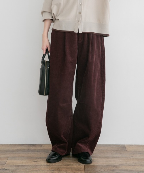 ITEMS URBANRESEARCH(アイテムズ アーバンリサーチ)の「コーデュロイバレルパンツ(その他パンツ・レディース・チャコールグレー/ホワイト系その他/レッド系その他・FREE)」の3枚目の写真