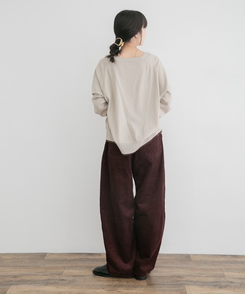 ITEMS URBANRESEARCH(アイテムズ アーバンリサーチ)の「コーデュロイバレルパンツ(その他パンツ・レディース・チャコールグレー/ホワイト系その他/レッド系その他・FREE)」の19枚目の写真