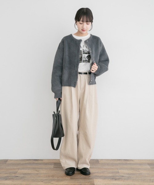ITEMS URBANRESEARCH(アイテムズ アーバンリサーチ)の「コーデュロイバレルパンツ(その他パンツ・レディース・チャコールグレー/ホワイト系その他/レッド系その他・FREE)」の8枚目の写真