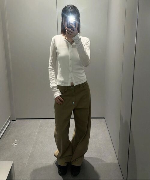 MUSINSA STANDARD WOMAN（ムシンサスタンダードウーマン）の「ウィメンズソフトリブジャージカーディガン[ホワイト]（カーディガン/ボレロ・レディース・その他・LARGE）」の5枚目の写真
