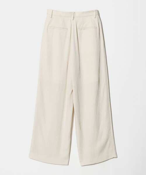 BEAUTY&YOUTH UNITED ARROWS（ビューティーアンドユースユナイテッドアローズ）の「アセテート 2タック ワイドストレートパンツ ウォッシャブル/オフホワイト（その他パンツ・レディース・オフホワイト・XS/S/M）」の2枚目の写真