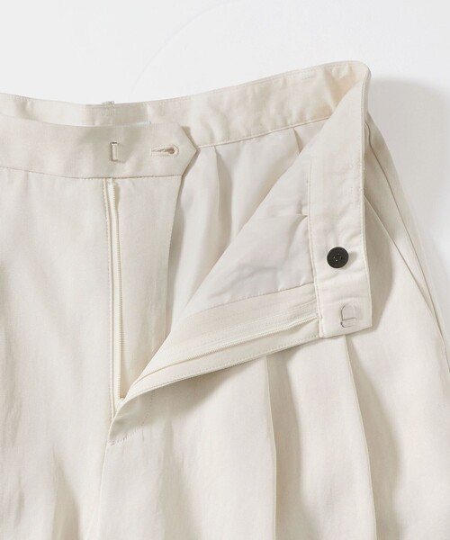 BEAUTY&YOUTH UNITED ARROWS（ビューティーアンドユースユナイテッドアローズ）の「アセテート 2タック ワイドストレートパンツ ウォッシャブル/オフホワイト（その他パンツ・レディース・オフホワイト・XS/S/M）」の6枚目の写真