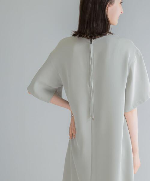 URBAN RESEARCH ROSSO WOMEN(アーバンリサーチ ロッソ)の「ツイルサテンバックファスナーワンピース(ワンピース・レディース・ネイビー/ミント・FREE)」の17枚目の写真