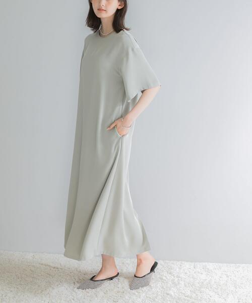 URBAN RESEARCH ROSSO WOMEN(アーバンリサーチ ロッソ)の「ツイルサテンバックファスナーワンピース(ワンピース・レディース・ネイビー/ミント・FREE)」の18枚目の写真