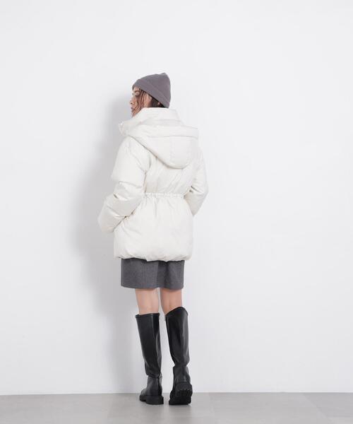 NATURAL BEAUTY BASIC(ナチュラルビューティーベーシック)の「フーデットミドルダウン(ダウンジャケット/コート・レディース・ブラック/ブラウン/オフホワイト・MEDIUM/SMALL)」の5枚目の写真