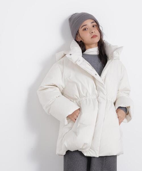 NATURAL BEAUTY BASIC(ナチュラルビューティーベーシック)の「フーデットミドルダウン(ダウンジャケット/コート・レディース・ブラック/ブラウン/オフホワイト・MEDIUM/SMALL)」の6枚目の写真