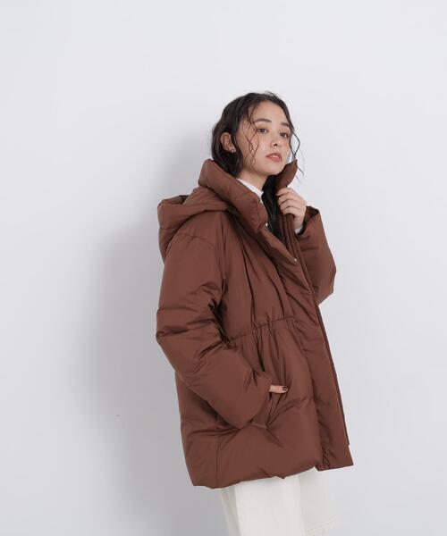 NATURAL BEAUTY BASIC(ナチュラルビューティーベーシック)の「フーデットミドルダウン(ダウンジャケット/コート・レディース・ブラック/ブラウン/オフホワイト・MEDIUM/SMALL)」の14枚目の写真