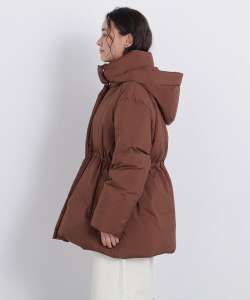NATURAL BEAUTY BASIC(ナチュラルビューティーベーシック)の「フーデットミドルダウン(ダウンジャケット/コート・レディース・ブラック/ブラウン/オフホワイト・MEDIUM/SMALL)」の20枚目の写真