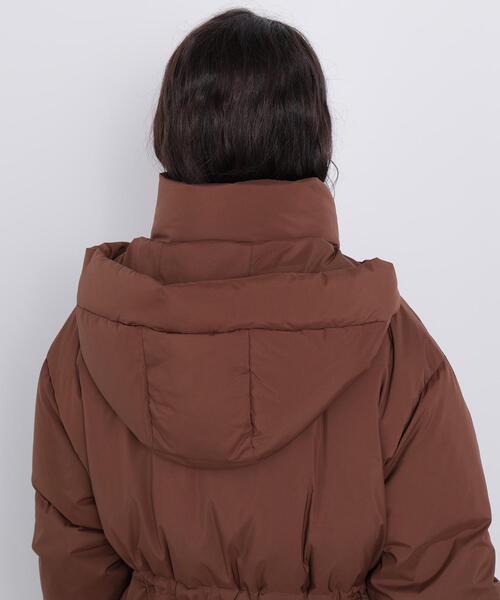 NATURAL BEAUTY BASIC(ナチュラルビューティーベーシック)の「フーデットミドルダウン(ダウンジャケット/コート・レディース・ブラック/ブラウン/オフホワイト・MEDIUM/SMALL)」の22枚目の写真