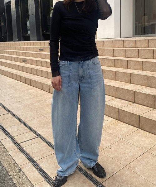 LE CIEL BLEU(ルシェルブルー)の「バレルレッグジーンズ / Barrel Leg Jeans(その他パンツ・レディース・ブルー・38/36/34)」の1枚目の写真