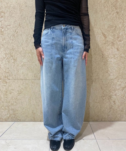 LE CIEL BLEU(ルシェルブルー)の「バレルレッグジーンズ / Barrel Leg Jeans(その他パンツ・レディース・ブルー・38/36/34)」の7枚目の写真