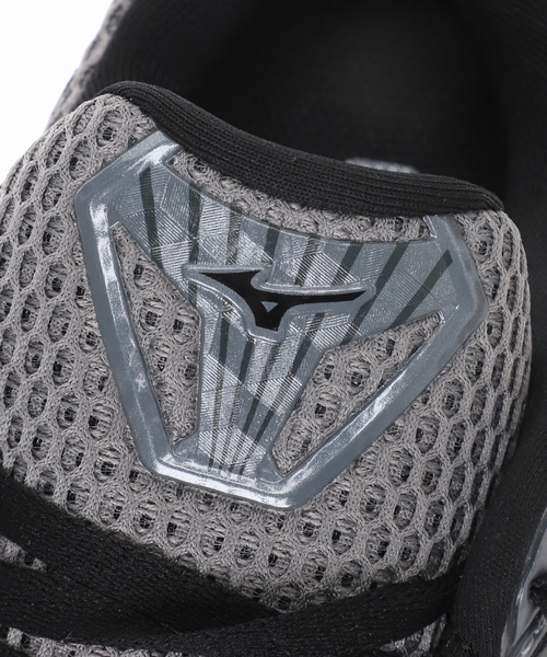 MIZUNO(ミズノ )の「《WEB限定》MIZUNO/ミズノ WAVE PROPHEY LS D1GA2511(スニーカー・レディース・チャコールグレー/ホワイト・23cm/23.5cm/24cm/24.5cm)」の7枚目の写真