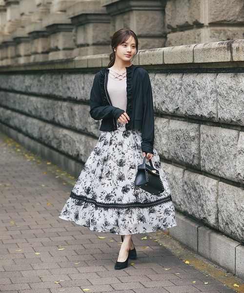 tocco closet(トッコ クローゼット)の「UVカット&撥水加工♪フロントフリルパーカー(パーカー・レディース・ネイビー/ブラック・M)」の8枚目の写真