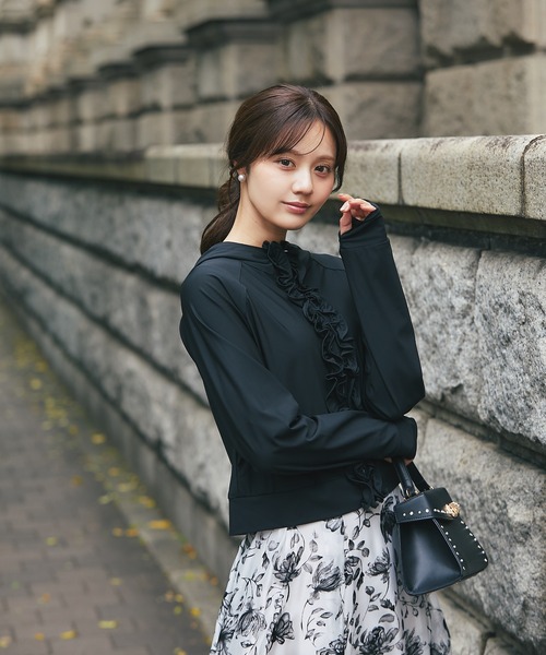 tocco closet(トッコ クローゼット)の「UVカット&撥水加工♪フロントフリルパーカー(パーカー・レディース・ネイビー/ブラック・M)」の6枚目の写真