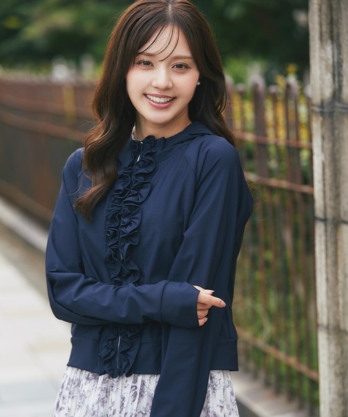 tocco closet(トッコ クローゼット)の「UVカット&撥水加工♪フロントフリルパーカー(パーカー・レディース・ネイビー/ブラック・M)」の17枚目の写真