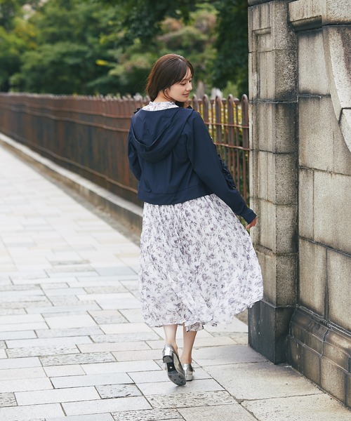 tocco closet(トッコ クローゼット)の「UVカット&撥水加工♪フロントフリルパーカー(パーカー・レディース・ネイビー/ブラック・M)」の22枚目の写真