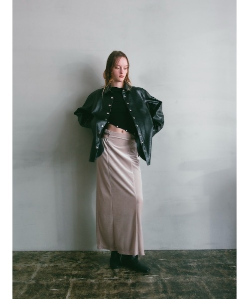 ILANIS(イラニス)の「Stretch Velvet Cut Out Skirt(スカート・レディース・グレー/ブラック/ライトベージュ・S/M)」の14枚目の写真
