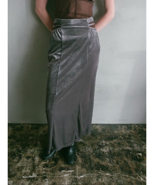 ILANIS(イラニス)の「Stretch Velvet Cut Out Skirt(スカート・レディース・グレー/ブラック/ライトベージュ・S/M)」の19枚目の写真